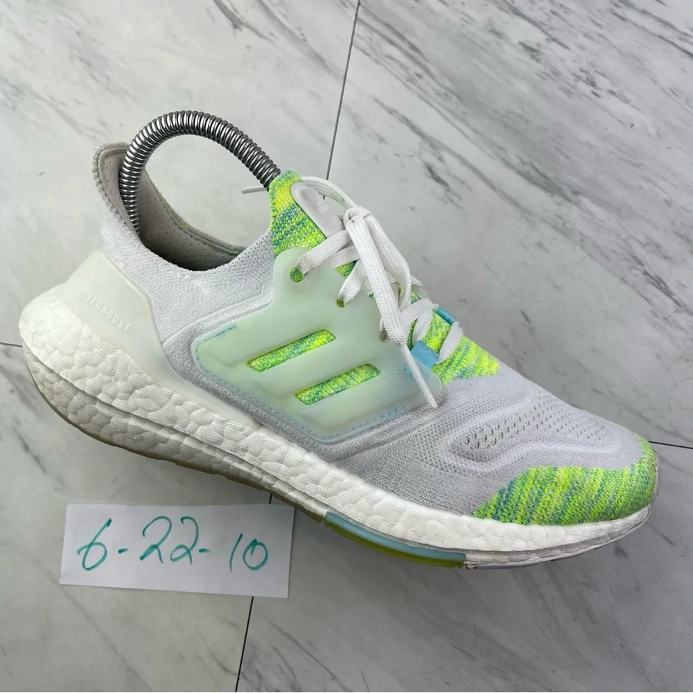 -Adidas Women's Ultraboost 22 Running White Bliss Blue Volt GX5926 Size 6